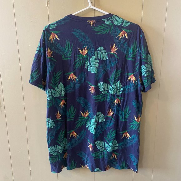 Old Navy Tropical Print T (L) - Picture 3 of 3